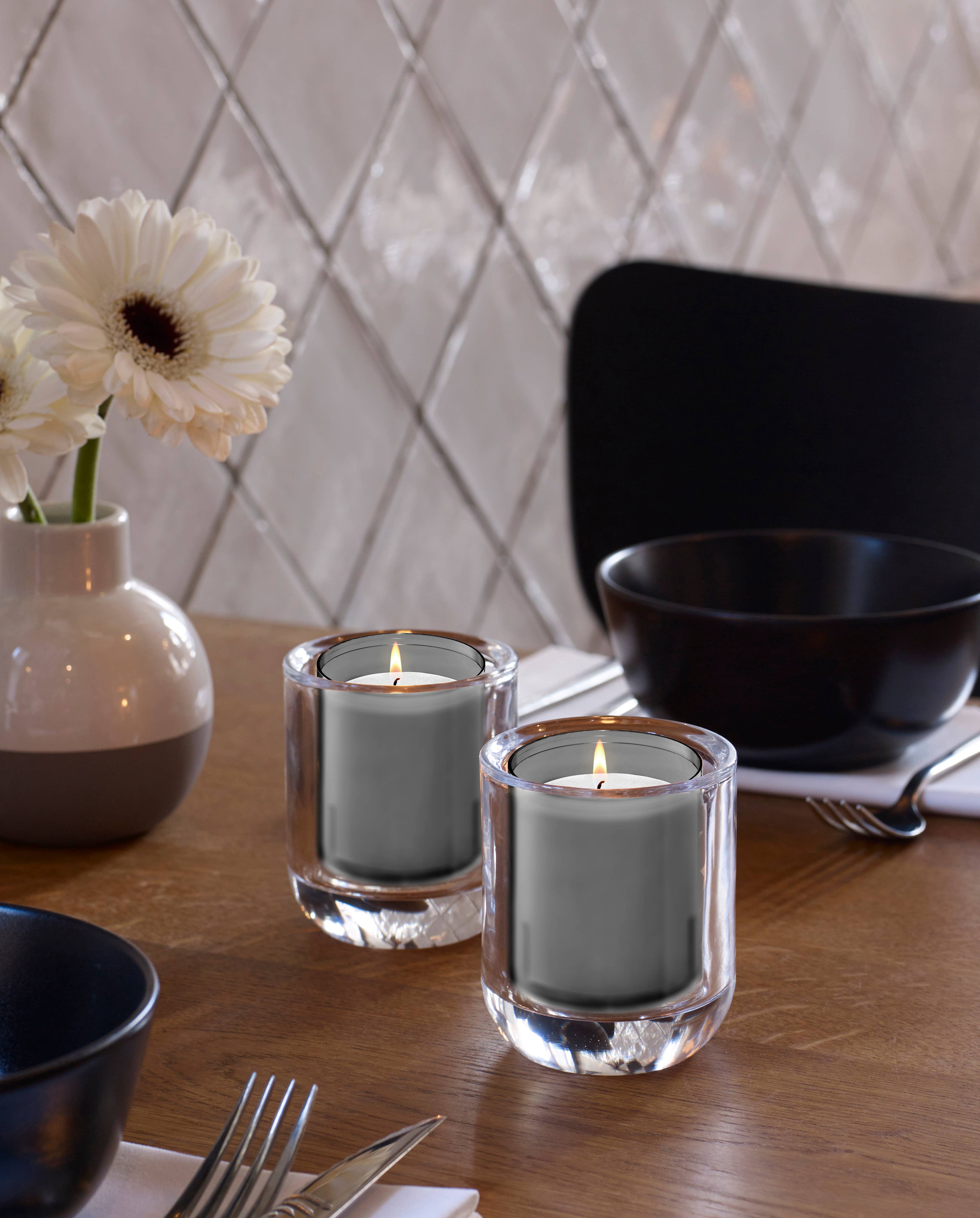 BOLSIUS – Engroshandel Votivlys – Votive lys i klare, ubrydelige plastikglas til restaurantbrug – pakke med 20 stk.24