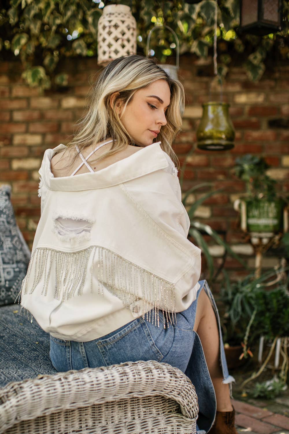 Blue B - Vente Veste en jean – femme - 1409J - VESTE EN JEAN À FRANGES EN STRASS7