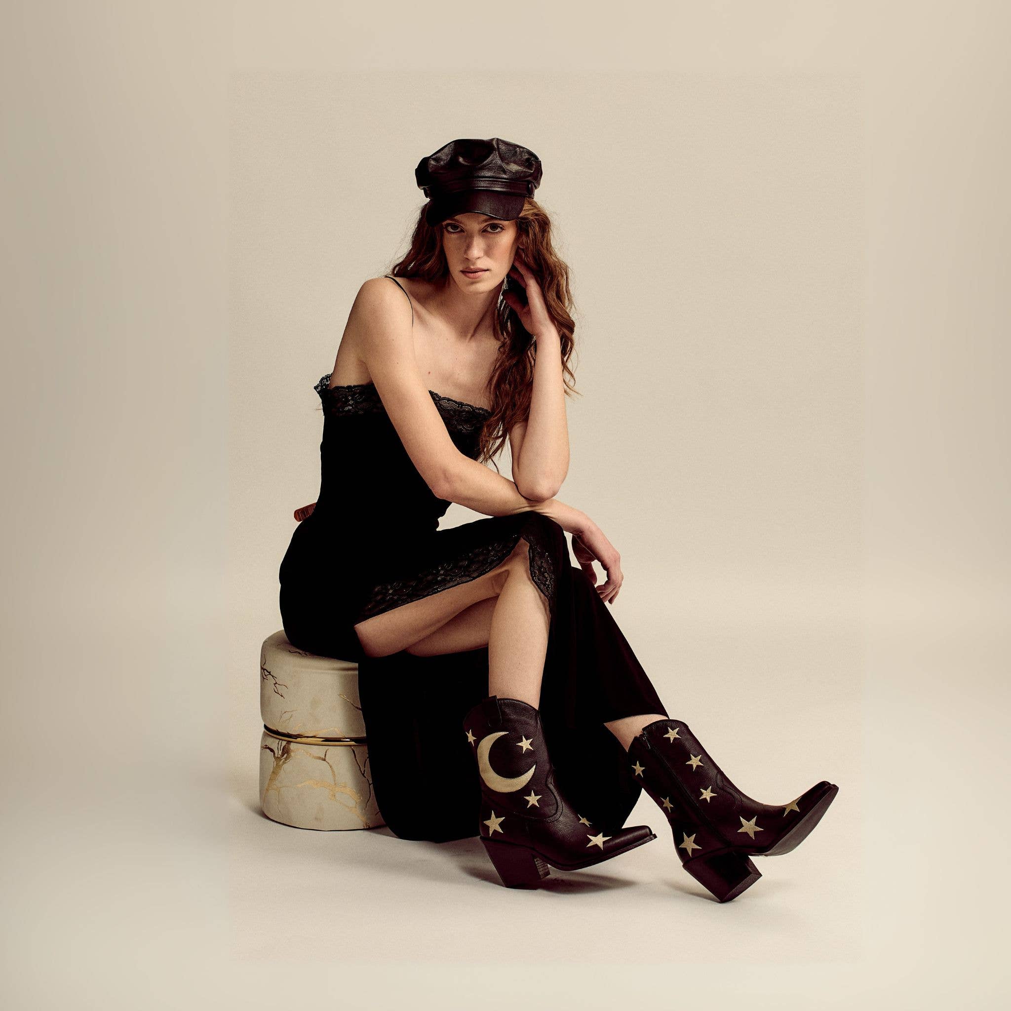 Moonlight Western Cowboy Women's Boots in Black Leather for wholesale on Faire1