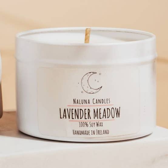 Lavendel-Wiese für den Großhandel von Naluna Candles