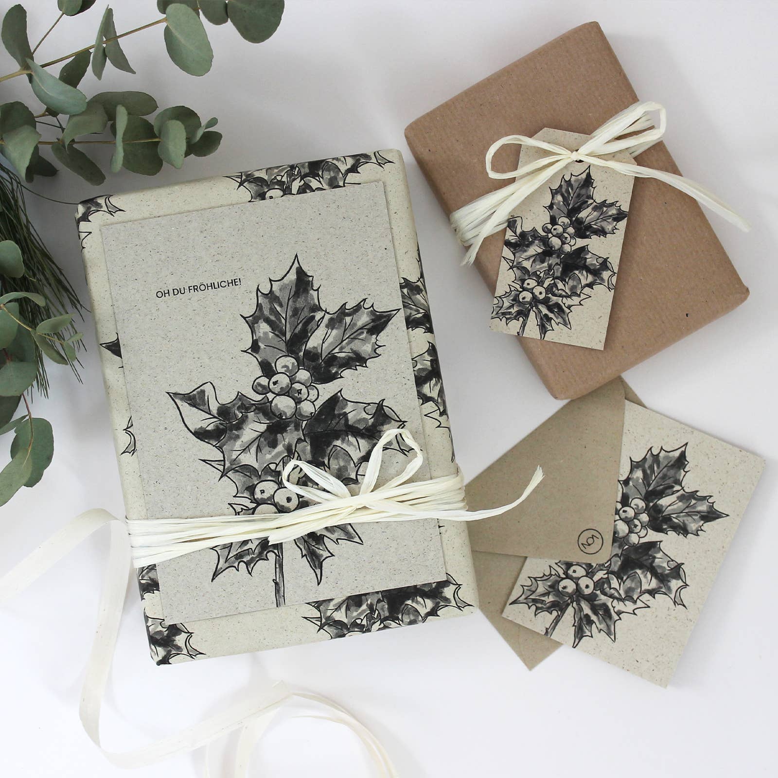 NOA Papeterie - Vente Feuille de papier cadeau - Feuille de papier cadeau en papier d'herbe, 50 x 70 cm, houx2