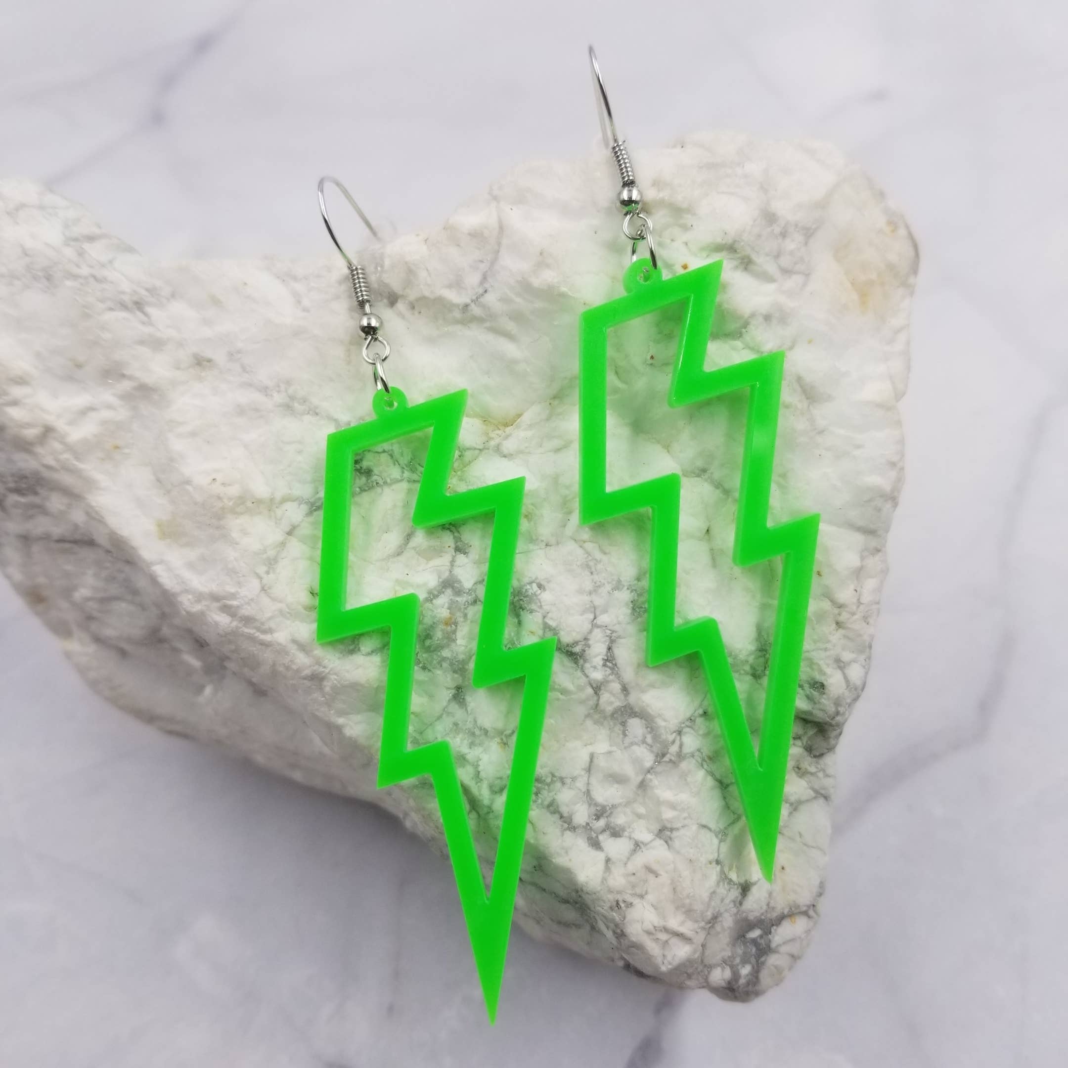 The Pretty Jewellery - Venta al por mayor Pendientes colgantes - Pendientes acrílicos Hollow Lightning3