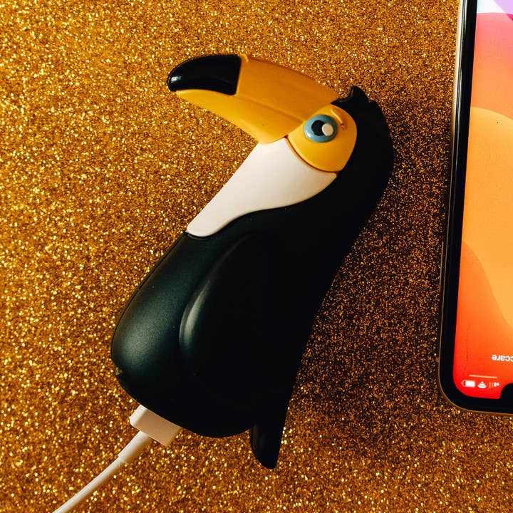 Summer Vibes! Moji 4500 mAh Fast Charger - Toucan for wholesale by L10 Brands