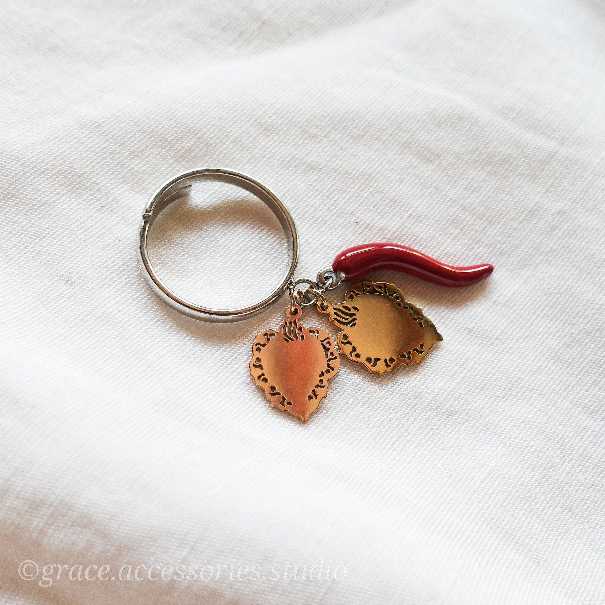 Daemon srls - Wholesale Charm/Dangle Bracelet - LUCKY ~ Anello charms cornetto + cuore sacro ACCIAIO INOSSIDABILE2