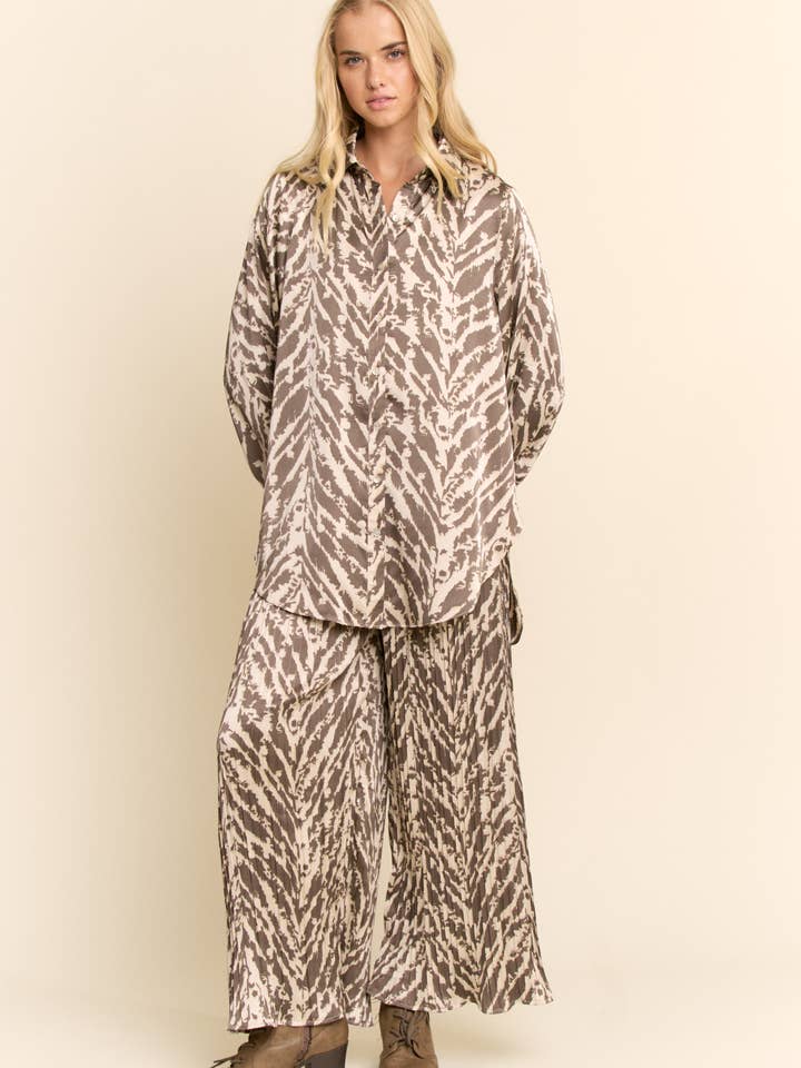 LONG-SLEEVEM BLOUSE WIDE LEG PLEATED PANTS for wholesale by Davi & Dani