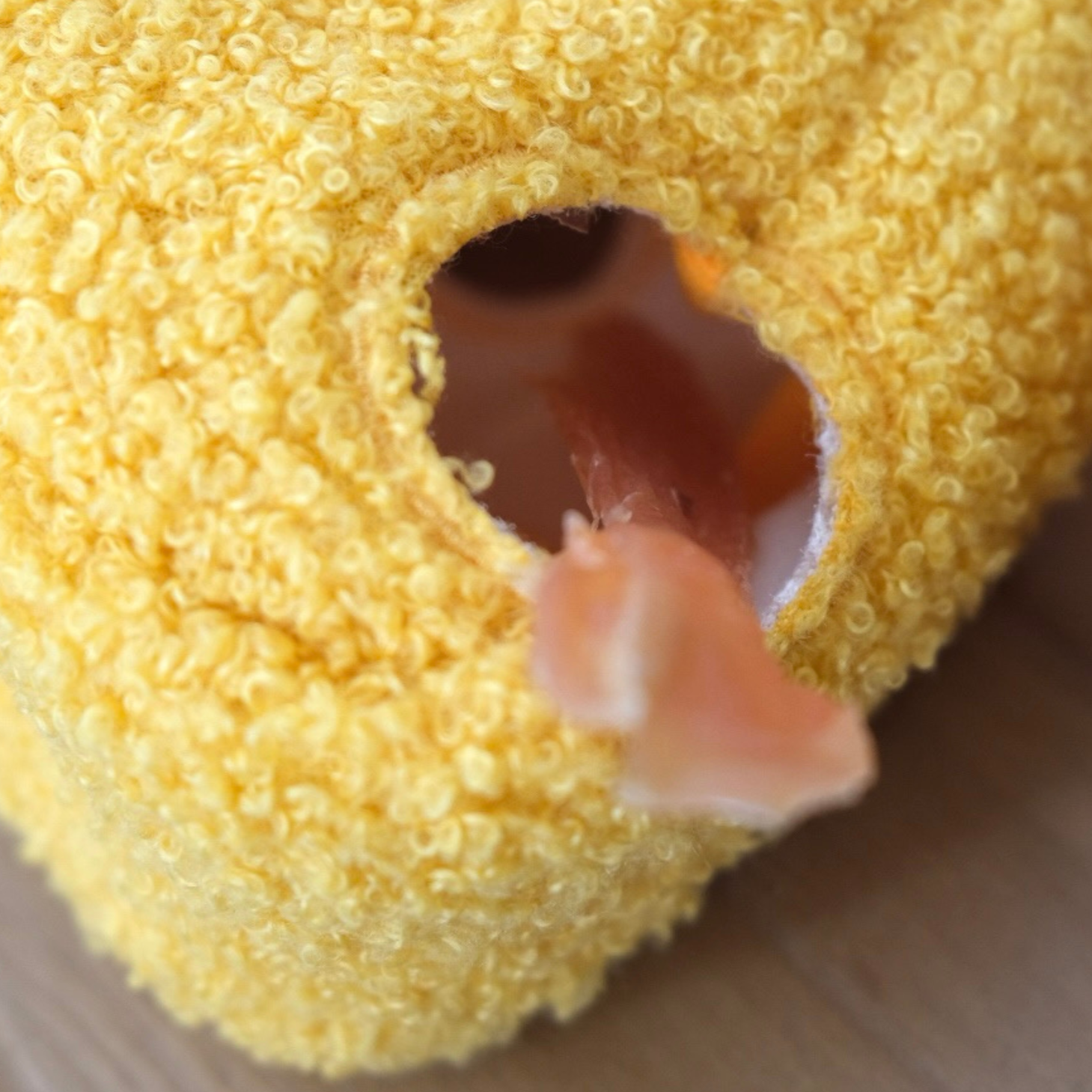 Lambwolf EU - Wholesale Pet Squeaky Toy - Dog - FROMAGE //Enrichment Toy 1