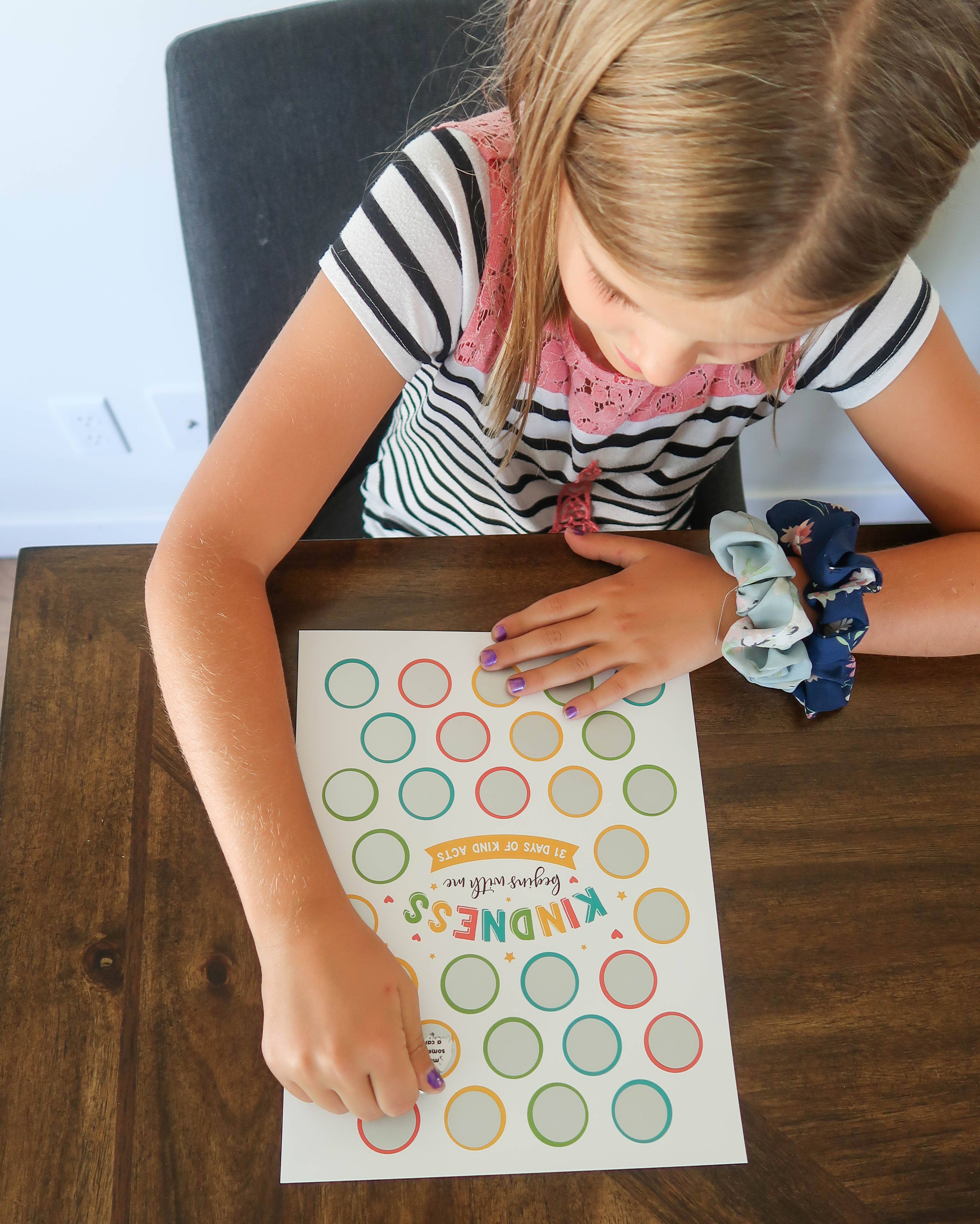 Scratch Away - Wholesale Advent Calendar - Scratch OFF 31 Days of Kindness Chart1