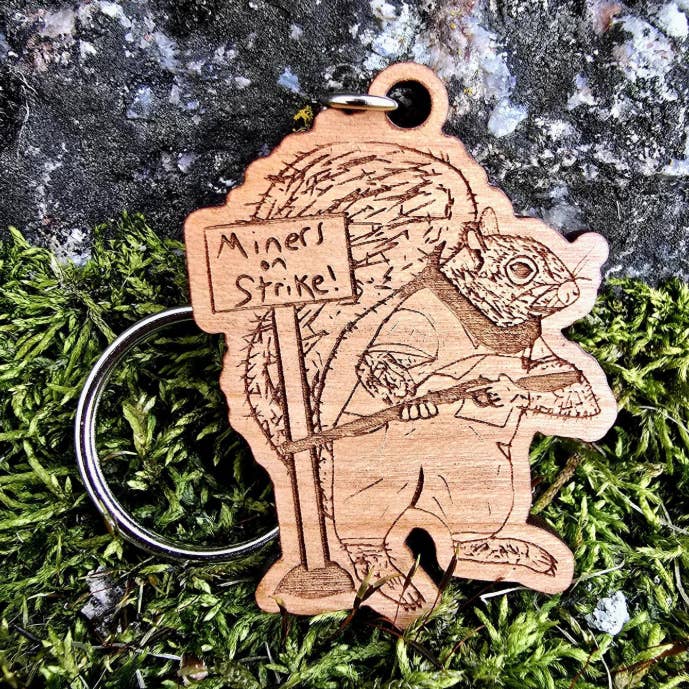 Portachiavi Scoiattolo Minatore di Carbone, Guerre delle Miniere della WV, Storia della WV per la vendita all'ingrosso da parte di The Dungeon Rose