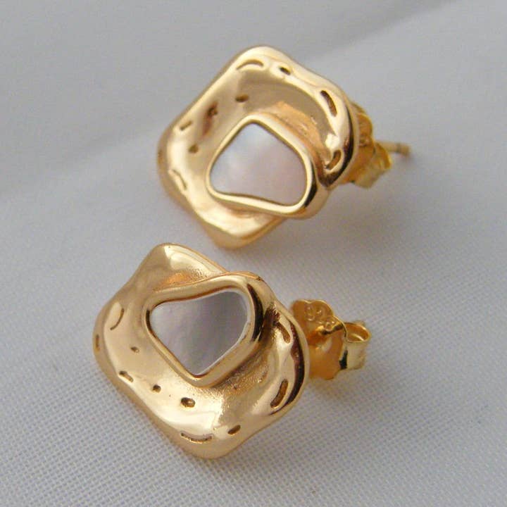 Borchie Mirage per la vendita all'ingrosso da parte di Dara Jewellery