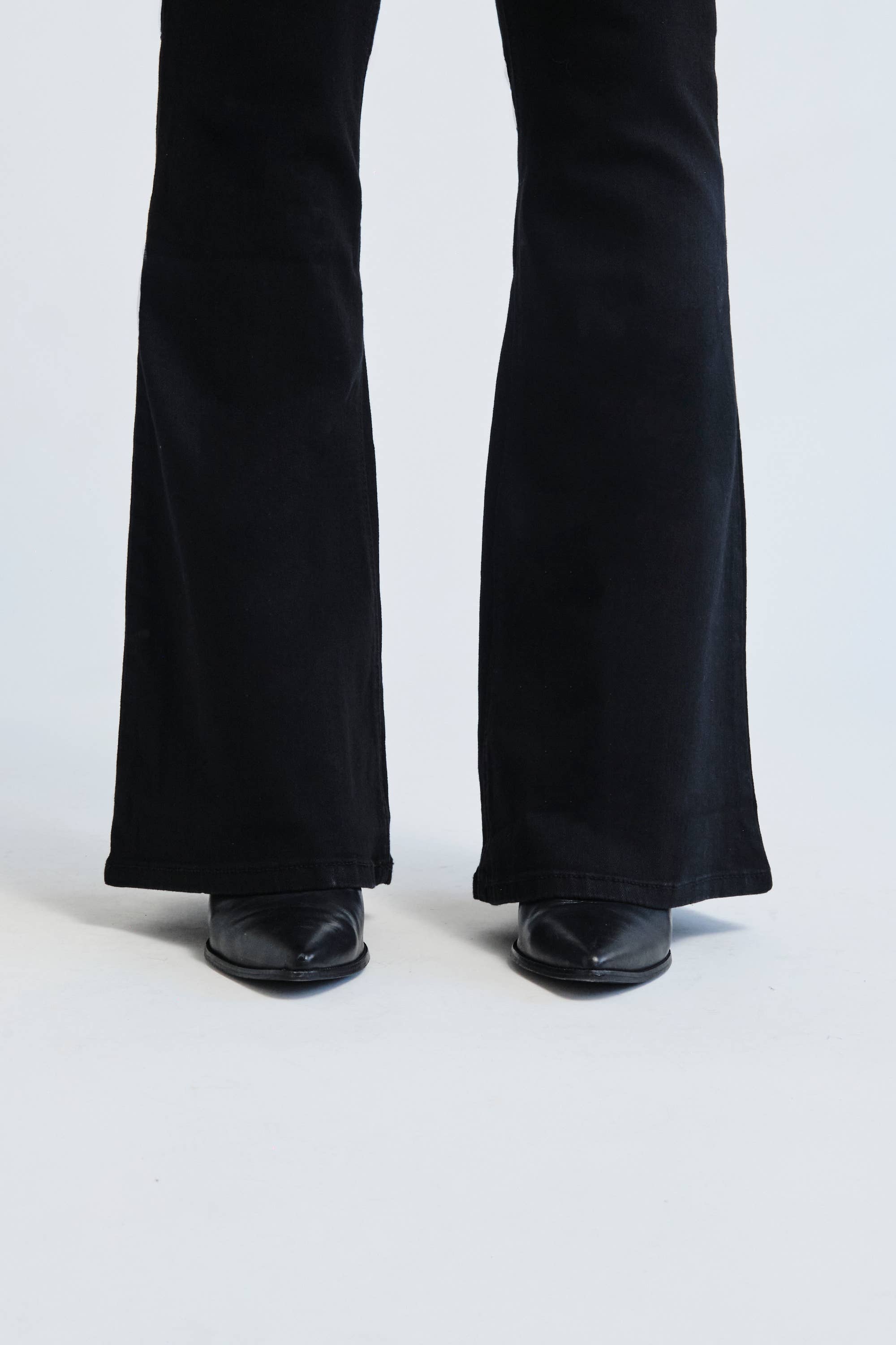 1822 Denim - Wholesale Jeans - Women's - Tall 34'' Mid-Rise Vintage Flare Jean in Black5