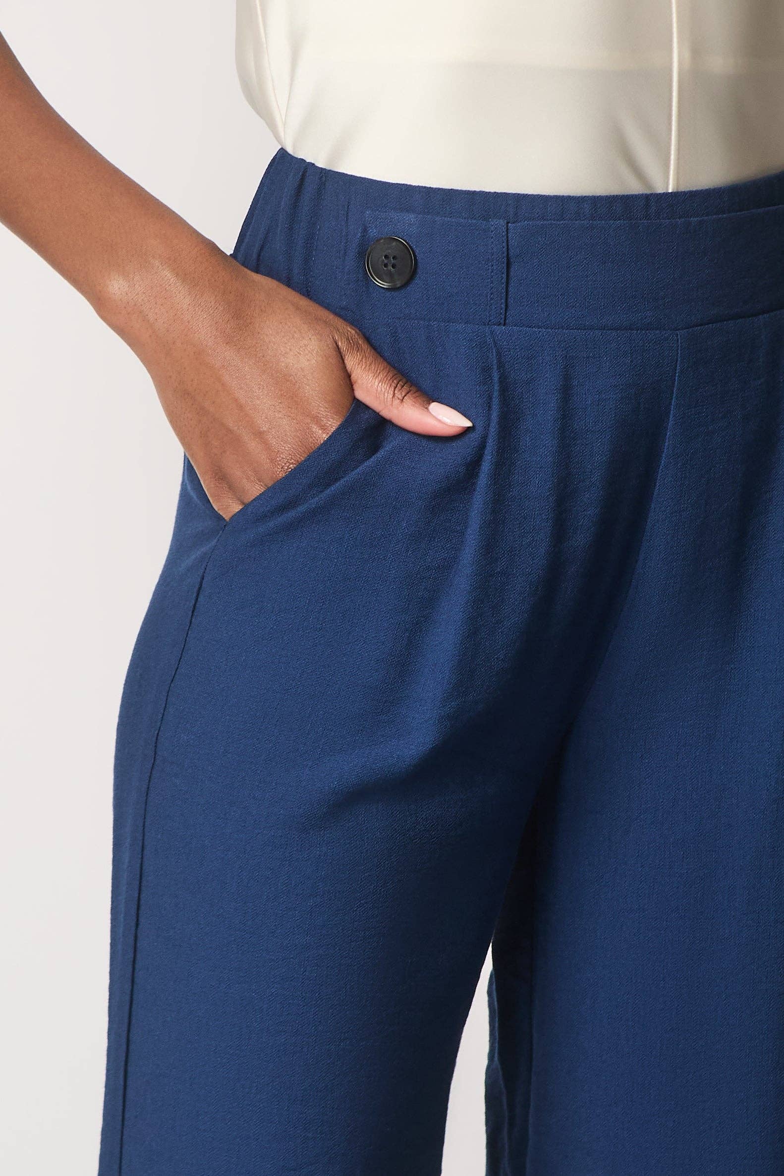 SOLO – wholesale Pants – Women's – High-Waisted Tailored Trousers - Navy2