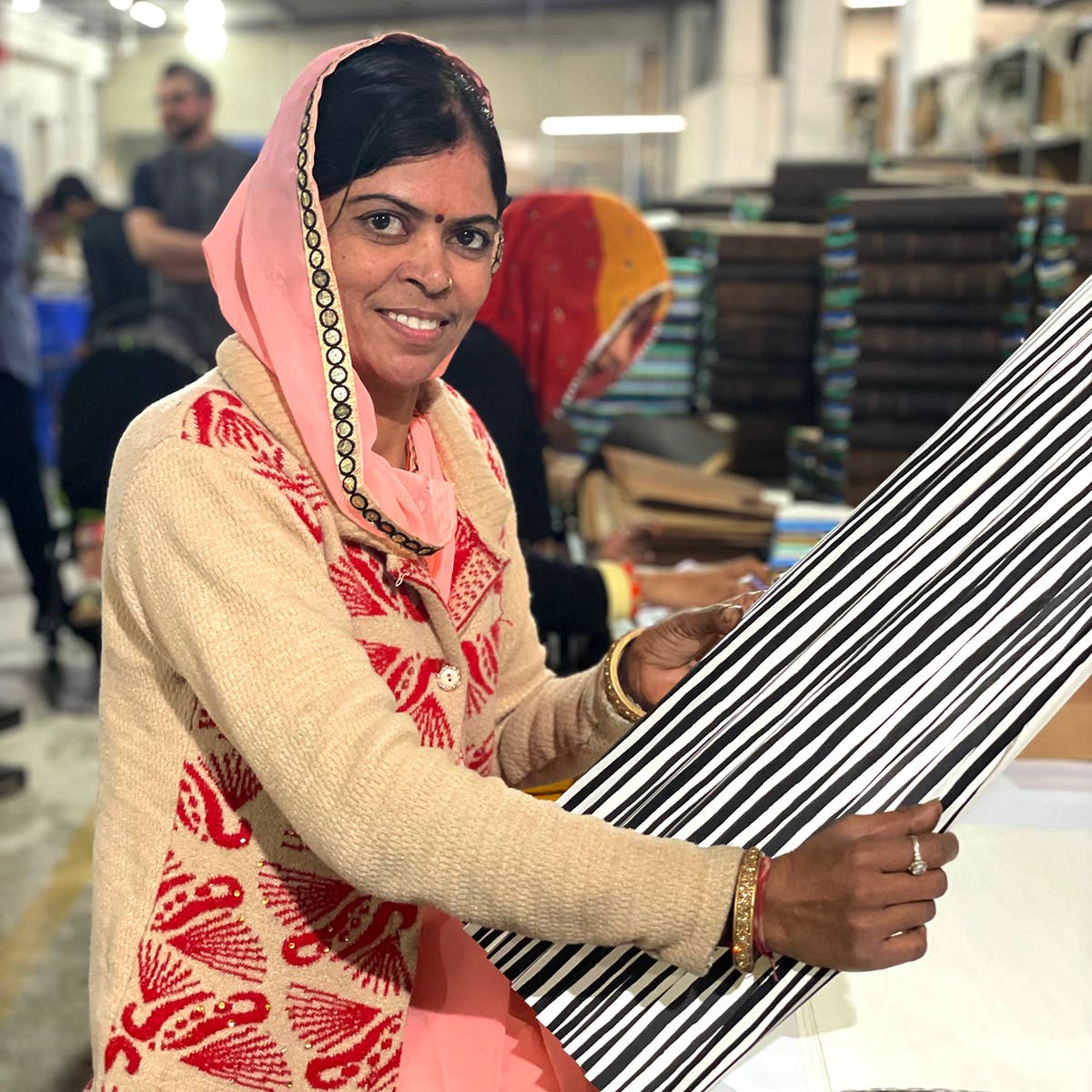 AARVEN – Engroshandel Gavepapir – Håndtrykt dekorativt papir4