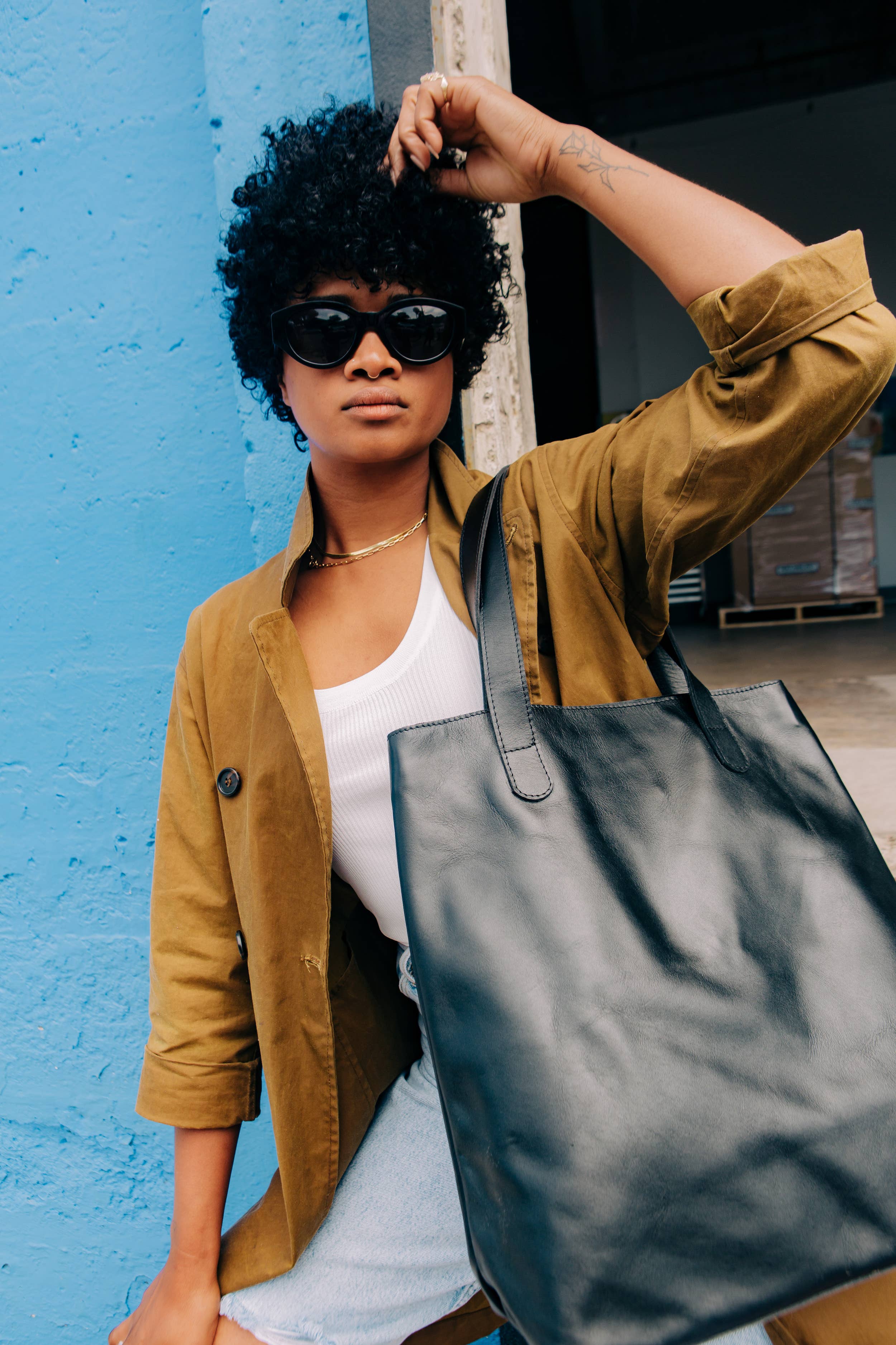 UnoEth - Wholesale Tote Bag - Women's - Hanna Leather Tote3