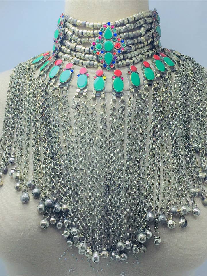 Grüne Vintage Bells Halskette, afghanisches Silber Kuchi Choker für den Großhandel von vintarust