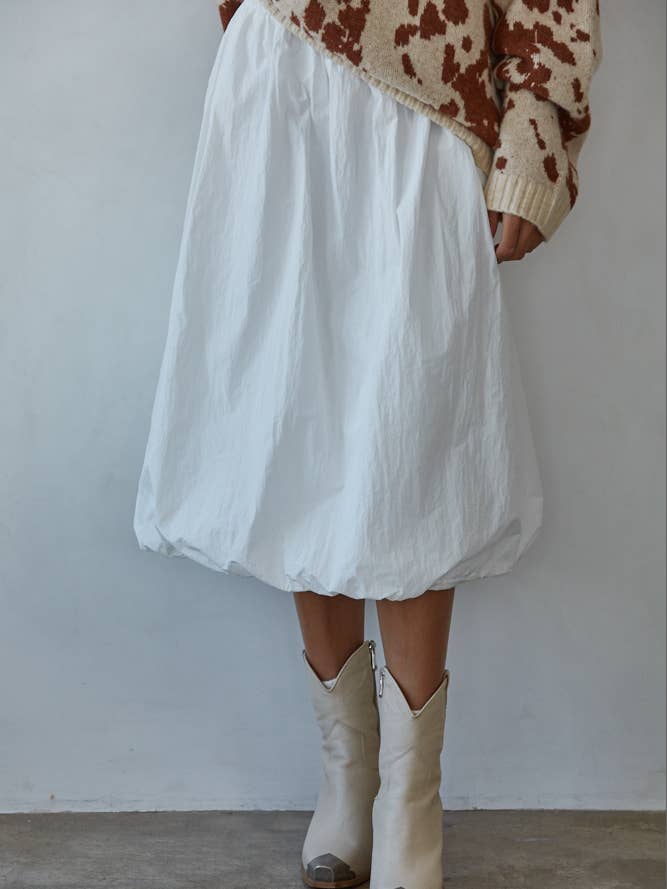 L8577 | Jupe midi évasée à ourlet bouffant en nylon tissé pour la vente par By Together