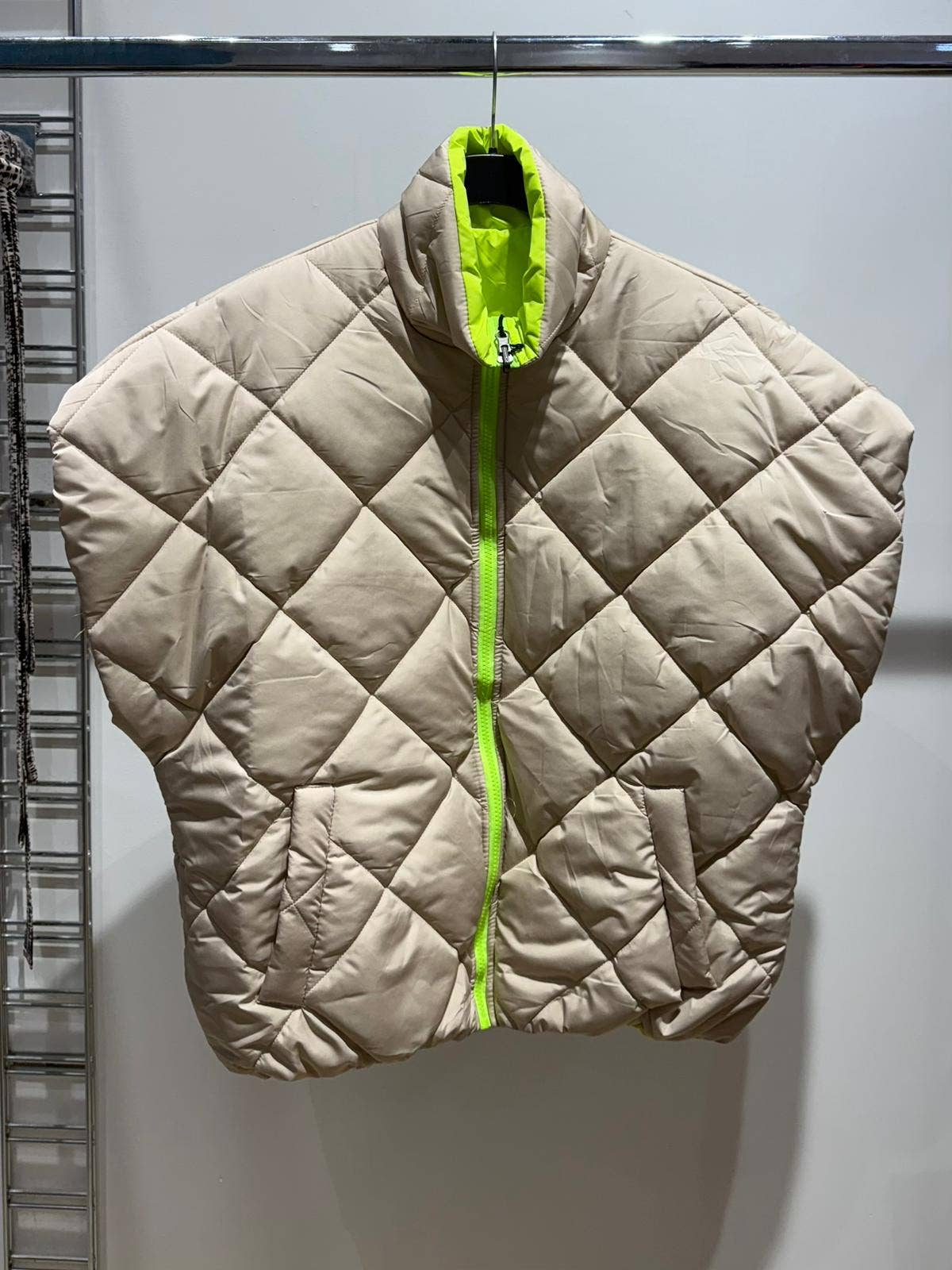 NOELINE - Wholesale Puffer Jacket - Women's - Reversible quilted jacket 8858-UNI6