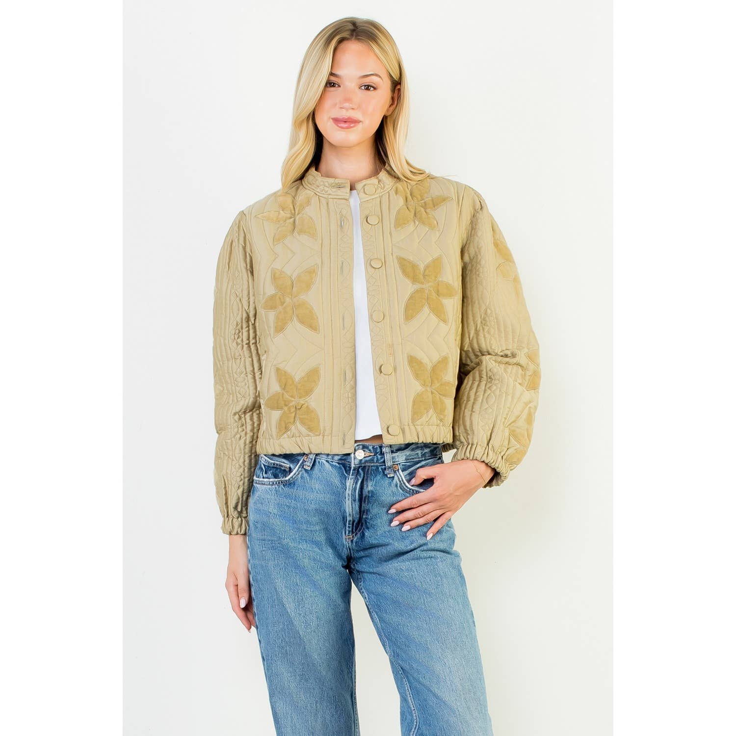 OLIVA Giacca trapuntata con dettagli floreali in velluto in vendita all'ingrosso su Faire6