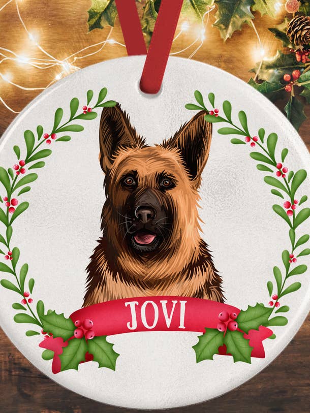 Décoration de Noël en forme de berger allemand pour la vente par WagATudeTags