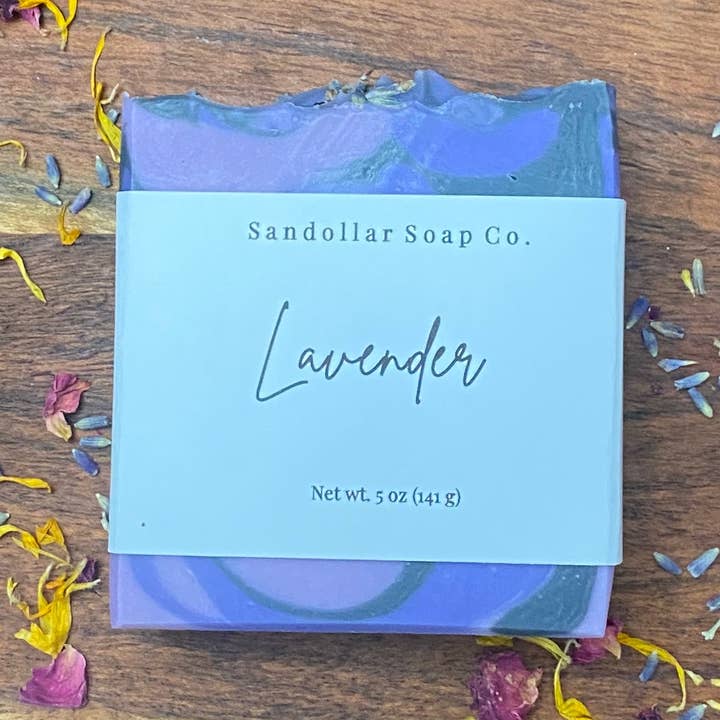 Savon au beurre de karité à l'huile essentielle de lavande pour la vente par Sandollar Soap Co.