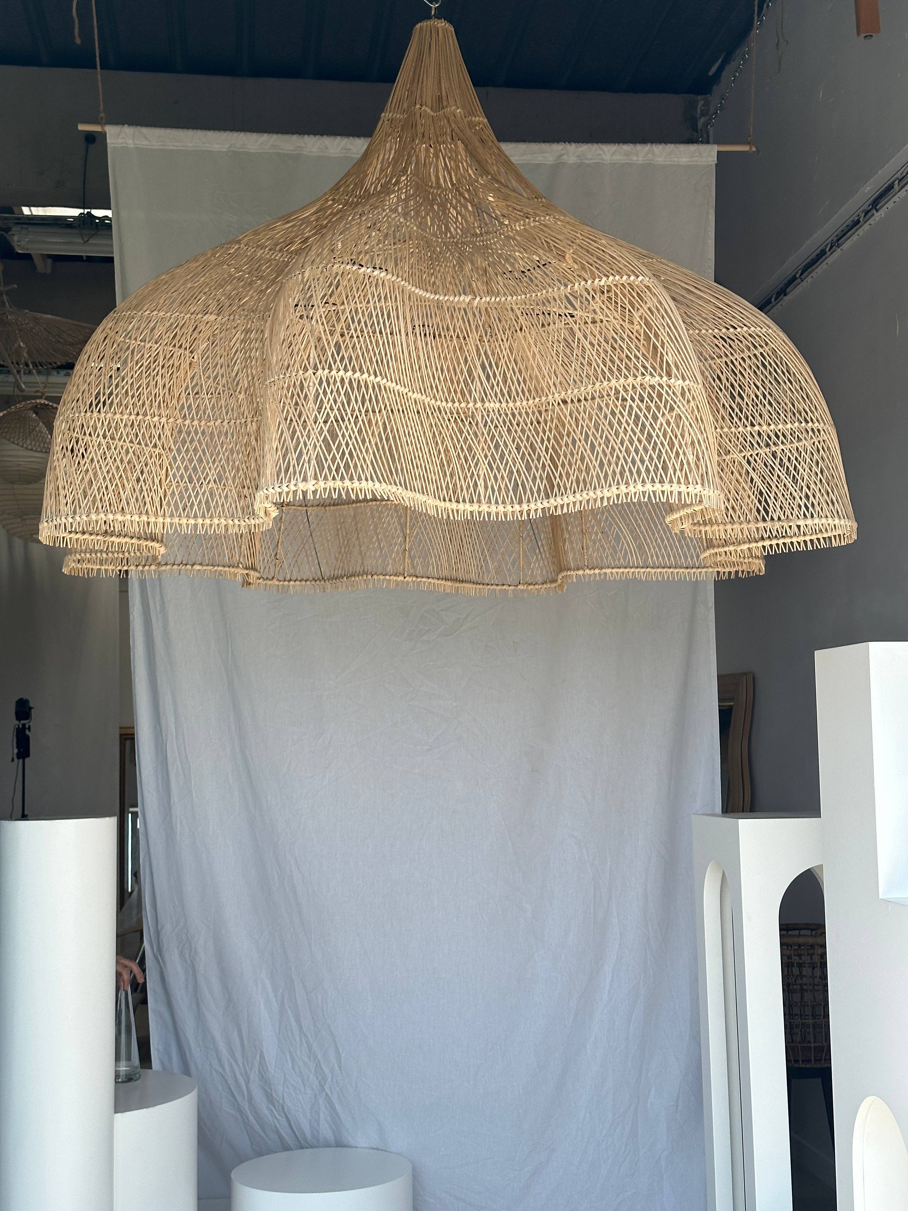 Office Objets - Wholesale Chandelier/Hanging Light - Immense rattan suspension in the shape of a flower, tulip, corolla H:1m; D:1m5030