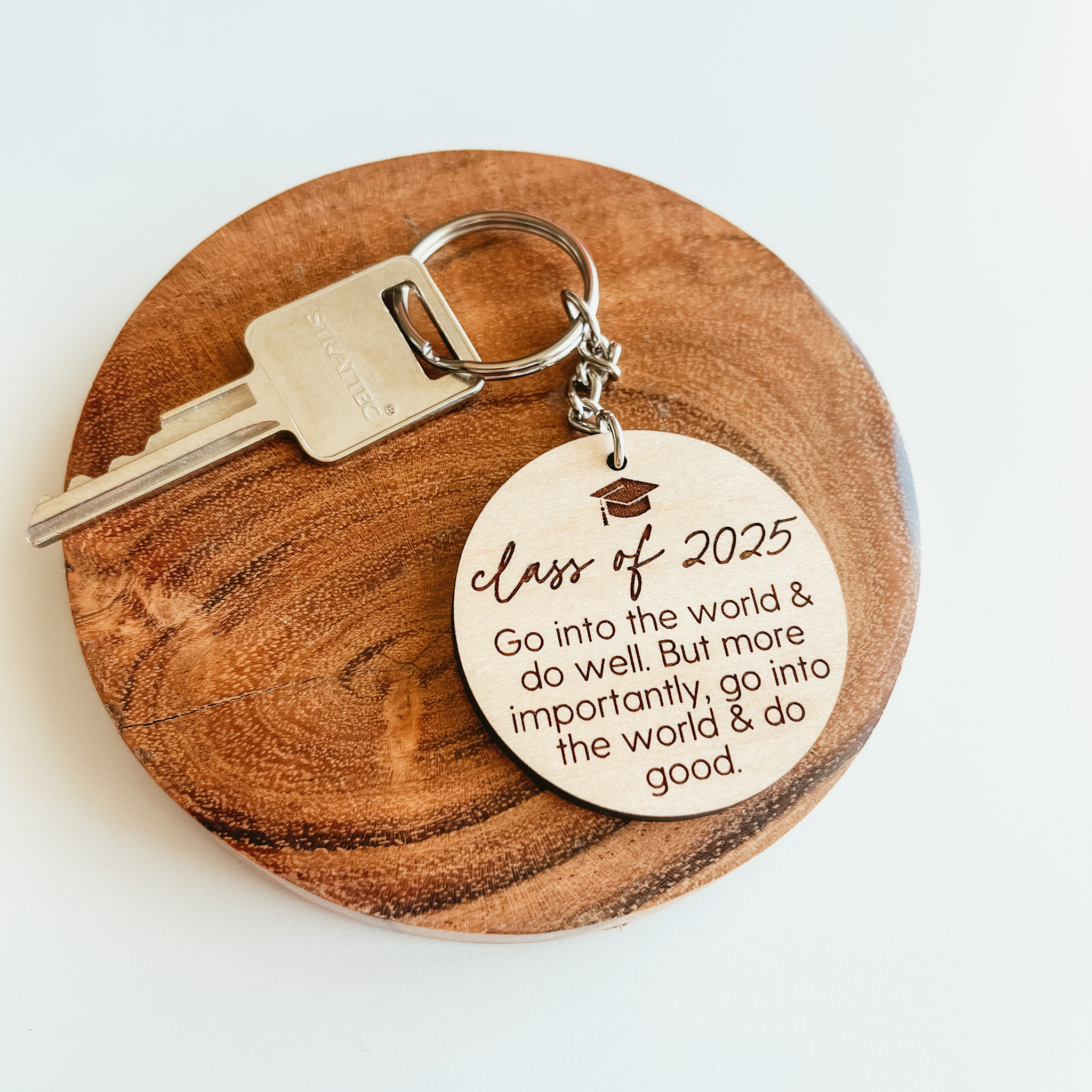 Knotty Design Co. - Wholesale Keychain - Unisex - Class of 2025 Wooden Keychain | Graduation Keychain2