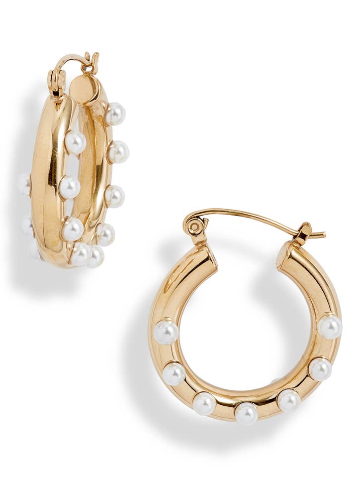 Créoles en forme de mini-tube à pois en forme de perles pour la vente par Knotty Accessories