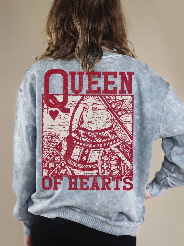 FELPA GARZATA QUEEN OF HEARTS VALENTINE CON GRAFICA MINERALE per la vendita all'ingrosso da parte di Rustee Clothing