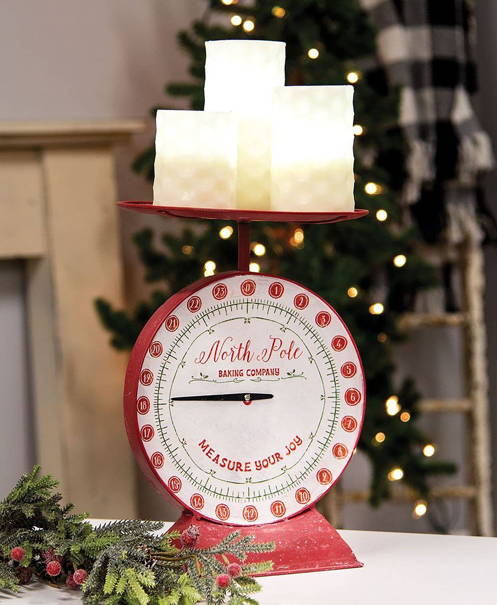 Col House Designs – wholesale Juldekoration – Nordpolen Baking Company Red Metal Skala1