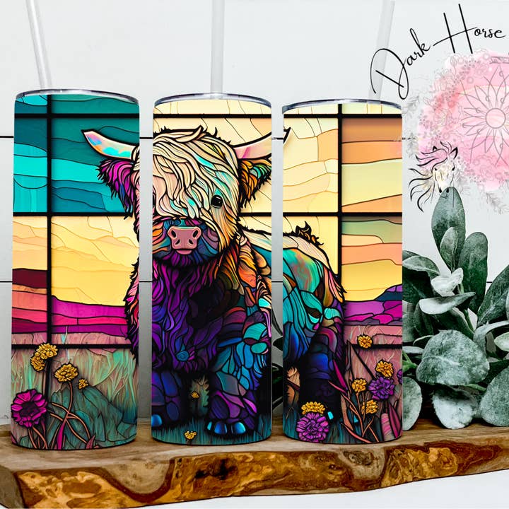 Målat glas Highland Cow Tumbler för wholesale av Dark Horse Dream Designs LLC