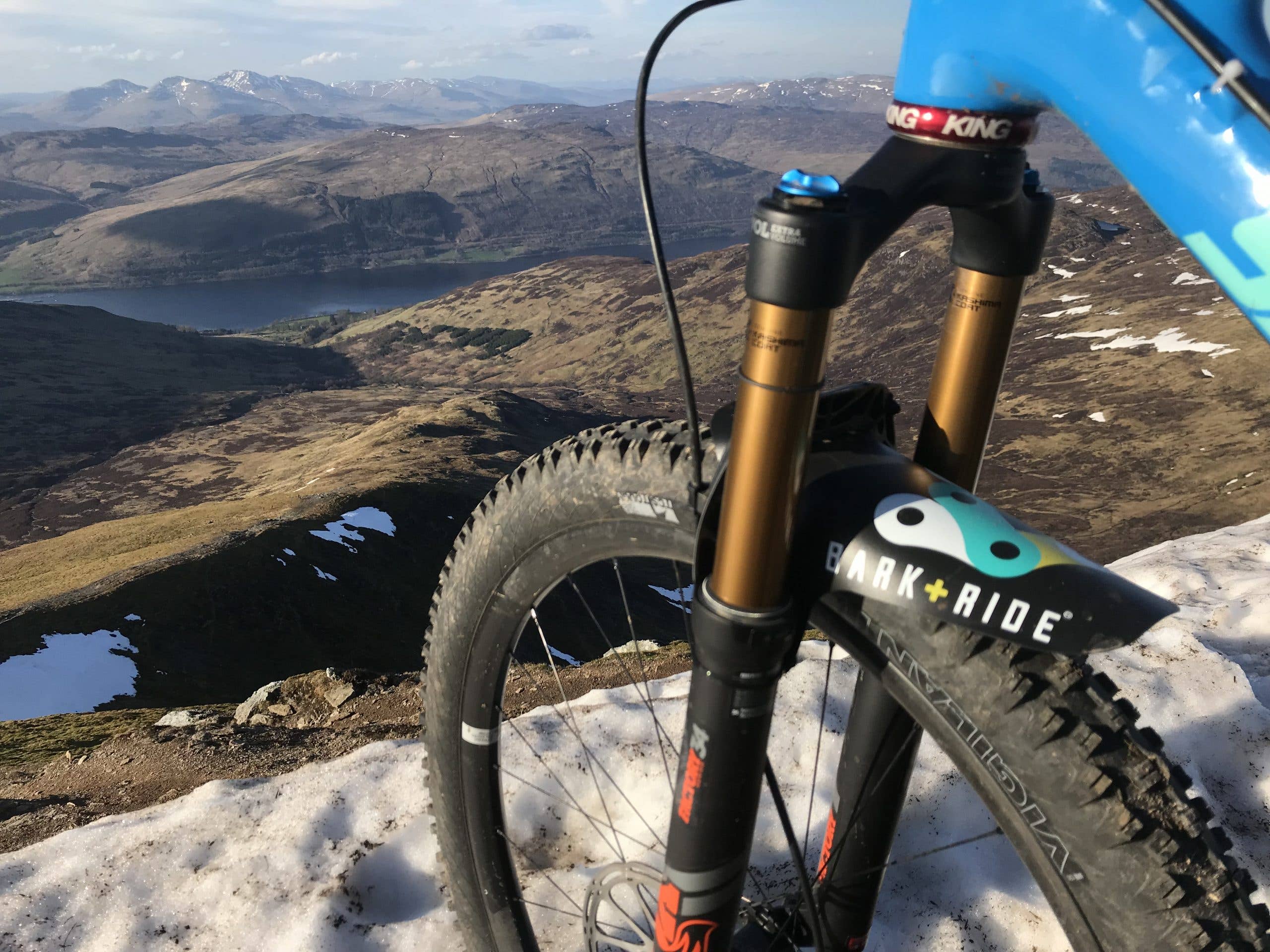 BARK + RIDE – wholesale Sporting accessories – Front Mud Guard  - Magenta Paws2