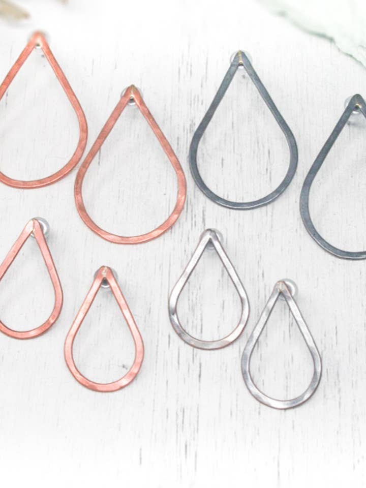 Kupferstecker-Ohrringe fallen lassen - Minimalistischer Kupferschmuck für den Großhandel von Rising Jewelry