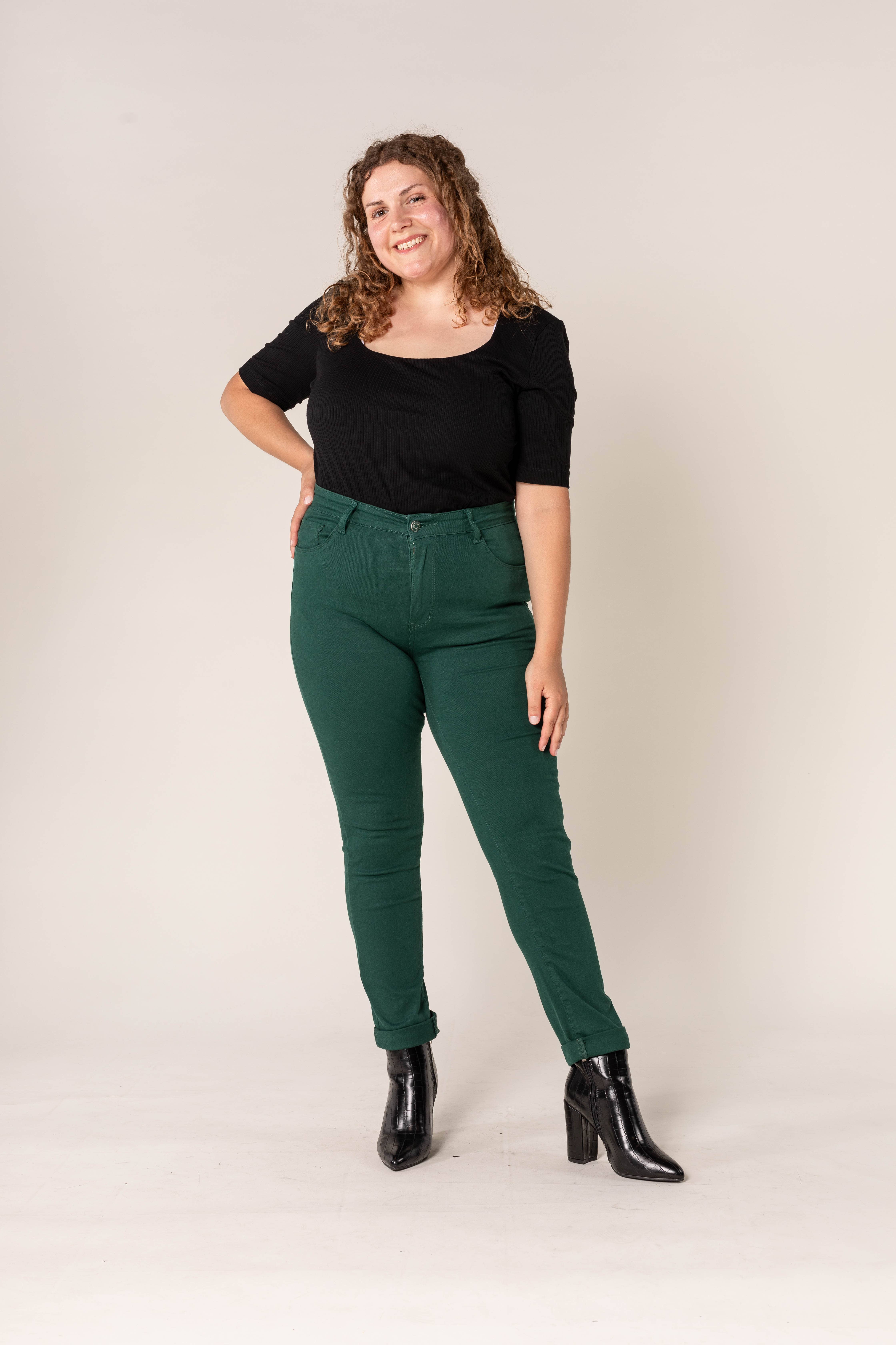 Nina Carter – Calças - Mulher por atacado – Tamanho Plus Curve Plus Tamanho Voltar ao Pescoço P19952