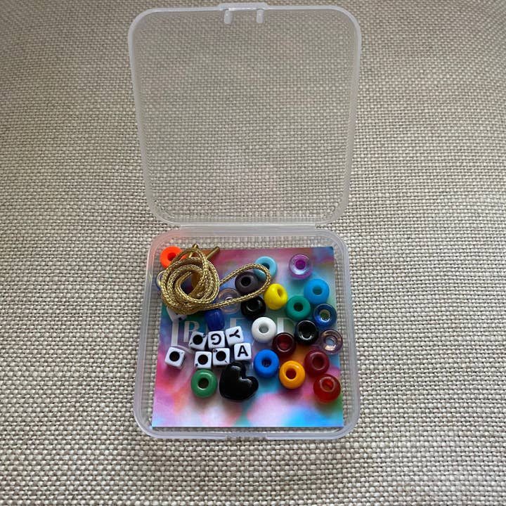 LB Beadz - Wholesale DIY Jewelry - Kids - Glass Pony Bead DIY Bracelet Kit Party Favor