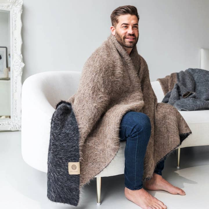 BIG LOViE - Wholesale Throw Blanket - Suri Collection18