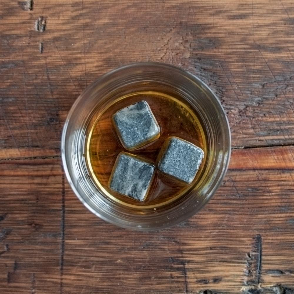 My Wholesale Warehouse - Venta al por mayor Cubitos para enfriar bebidas - Piedras enfriadoras de whisky de granito reutilizables6