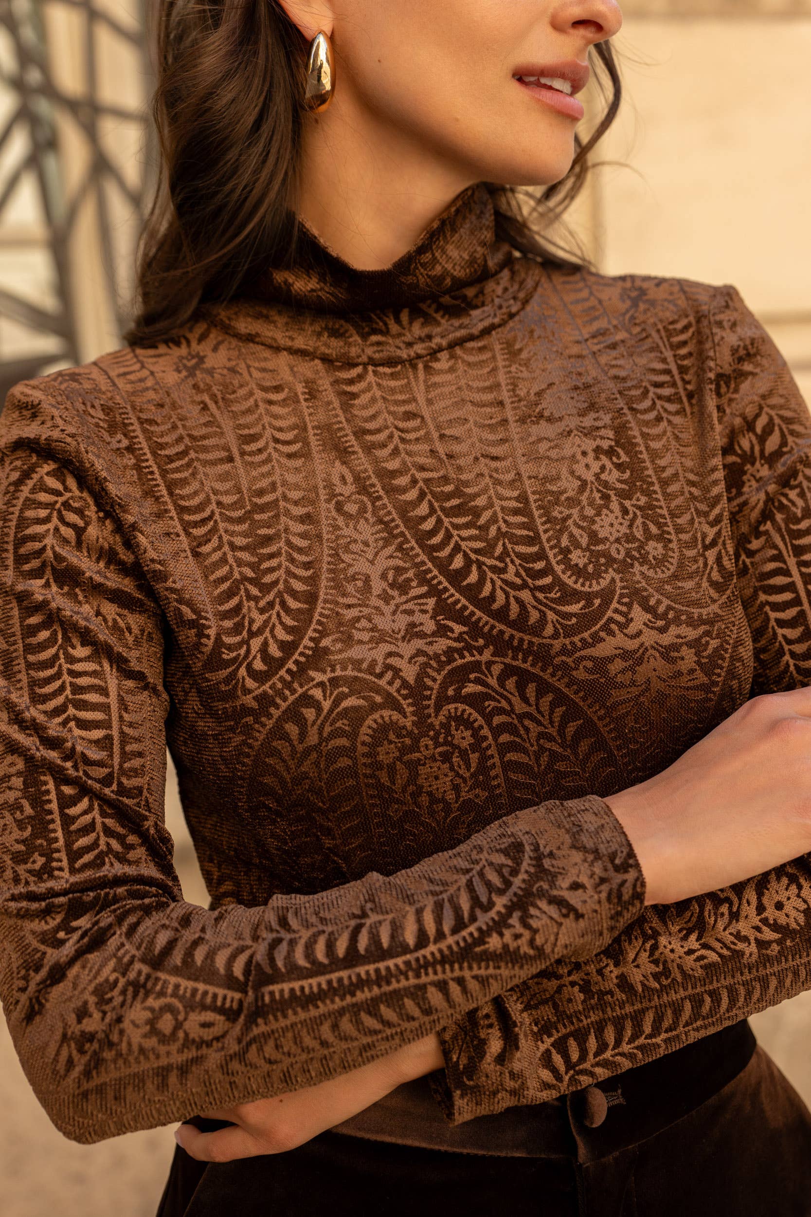 CHOKLATE PARIS – Großhandel Bluse – Damen – Rollkragen-Body aus Jacquard-Samt - CH0047