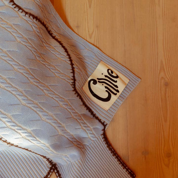 Cillie - Wholesale Throw blanket - T_001 | Knitted Sweater Throw | Poppy