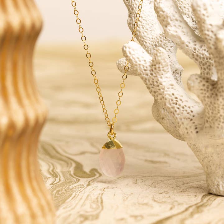 Lyserød kalcedon guld oval småsten stil dråbe vedhæng halskæde for engroshandel hos Soul & Little Rose