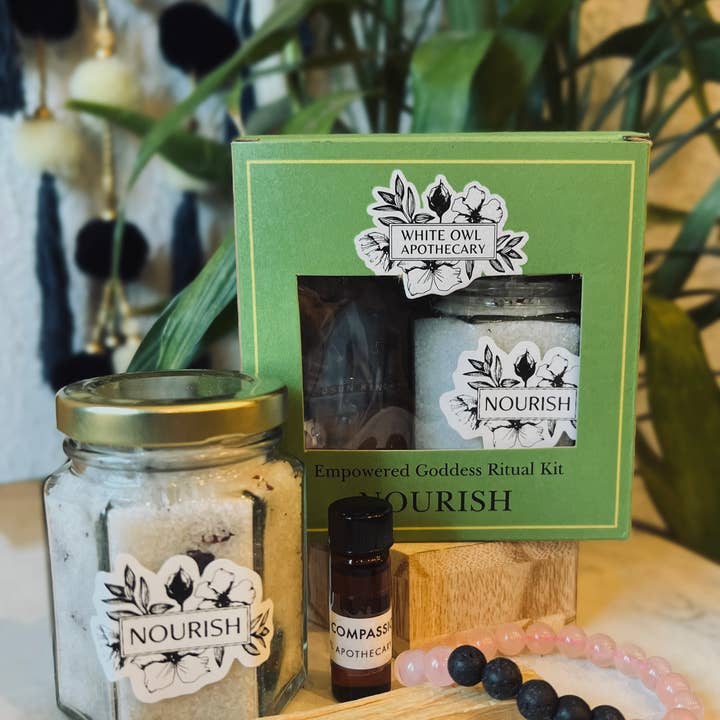 Set rituale della dea potenziata - Nourish per la vendita all'ingrosso da parte di White Owl Apothecary