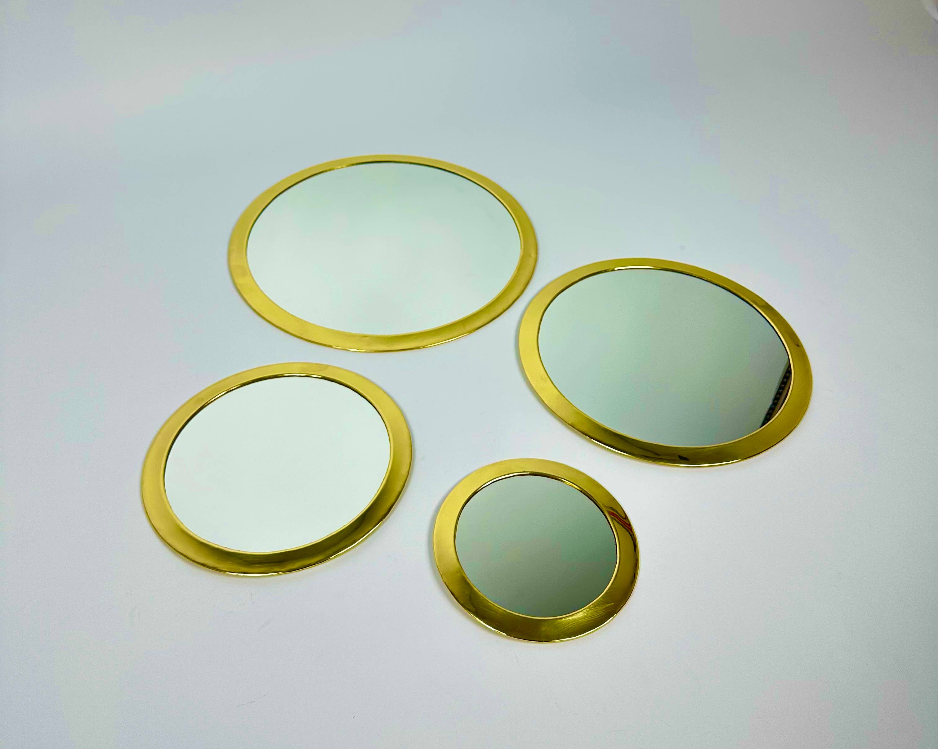Mikwi - Wholesale Wall Mirror - Set of 4 Brass Mirrors, Moroccan Round Mirror1