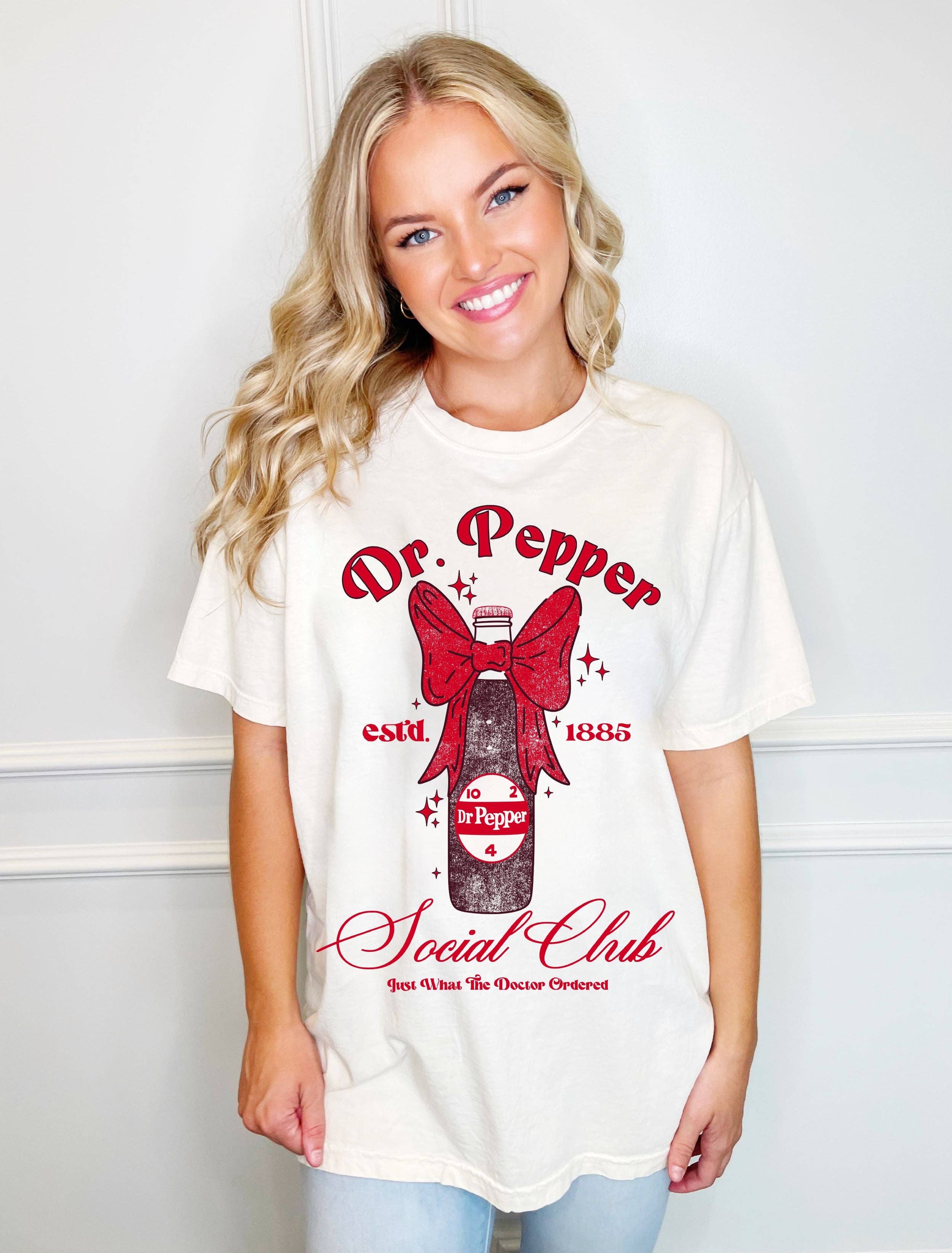 Poppy & Pine - Venta al por mayor Camiseta serigrafiada - Mujer - Camiseta Vintage Dr Pepper Social Club