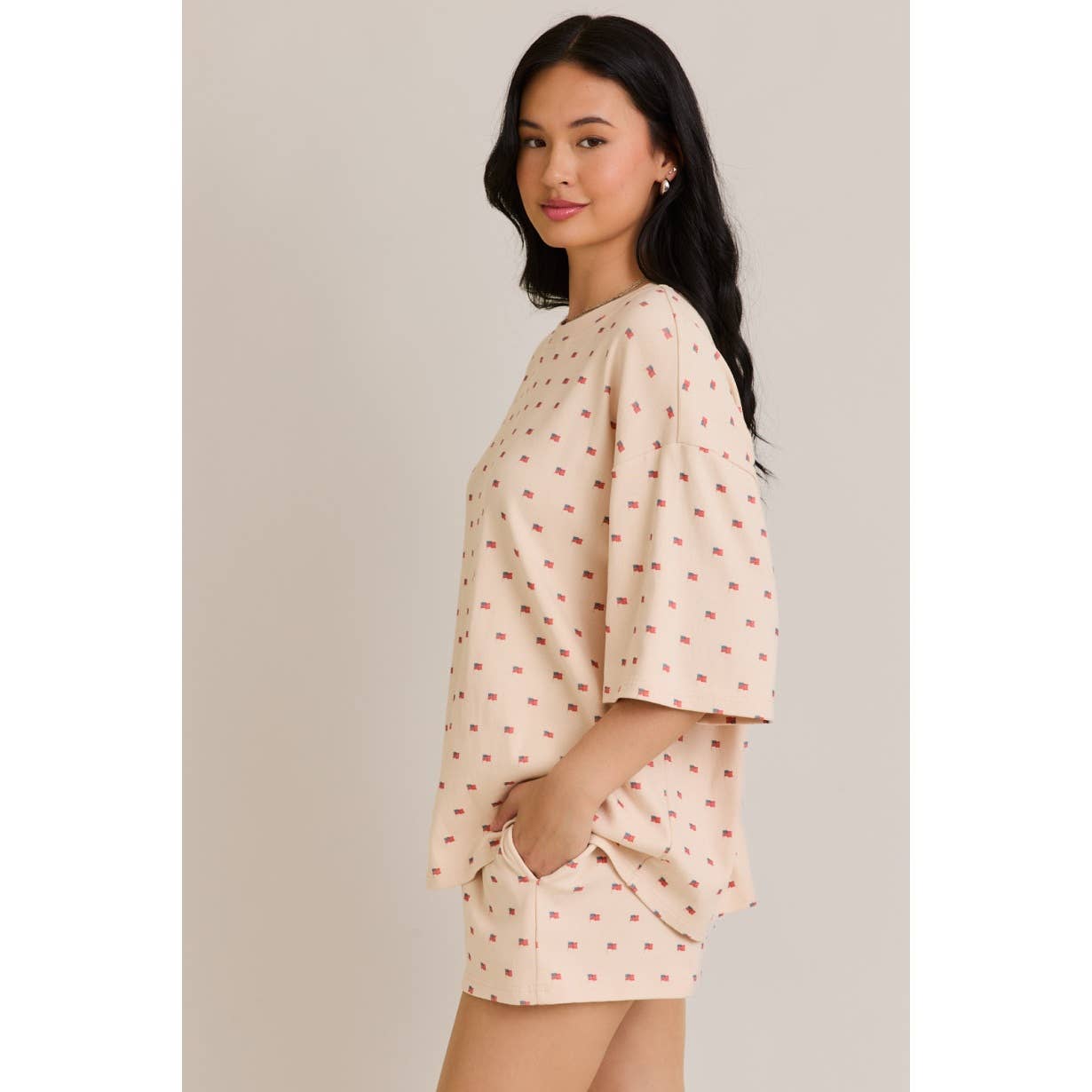 CREAM Chill in Stars and Stripes with This Oversized Tee and Short for wholesale on Faire1