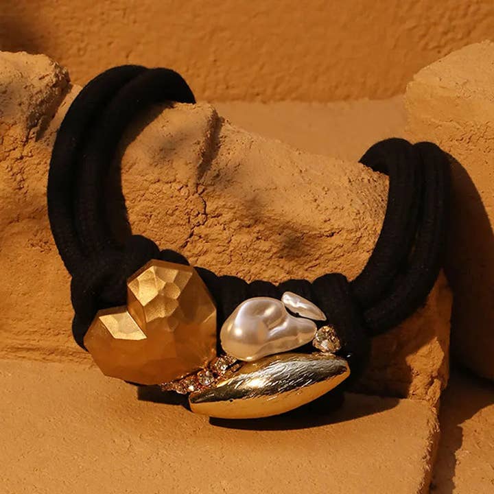 DUA MENKA - Wholesale Bib Necklace - The Golden Oracle Necklace4