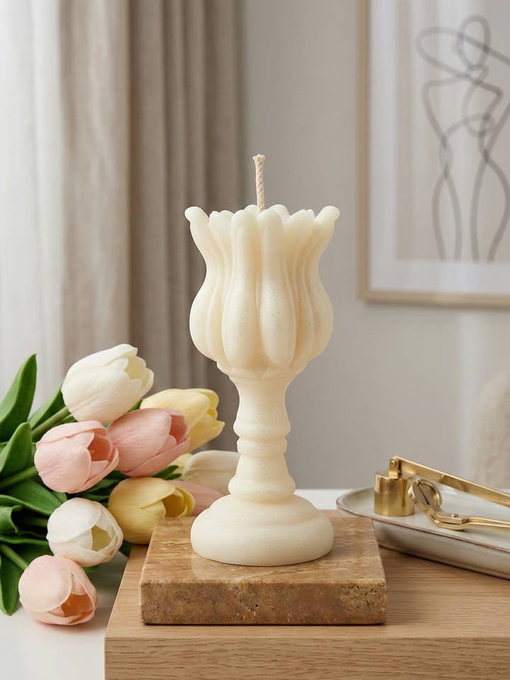 Bougie Tulipe | Décoration Intérieure Chic pour la vente par Crazy About Candles