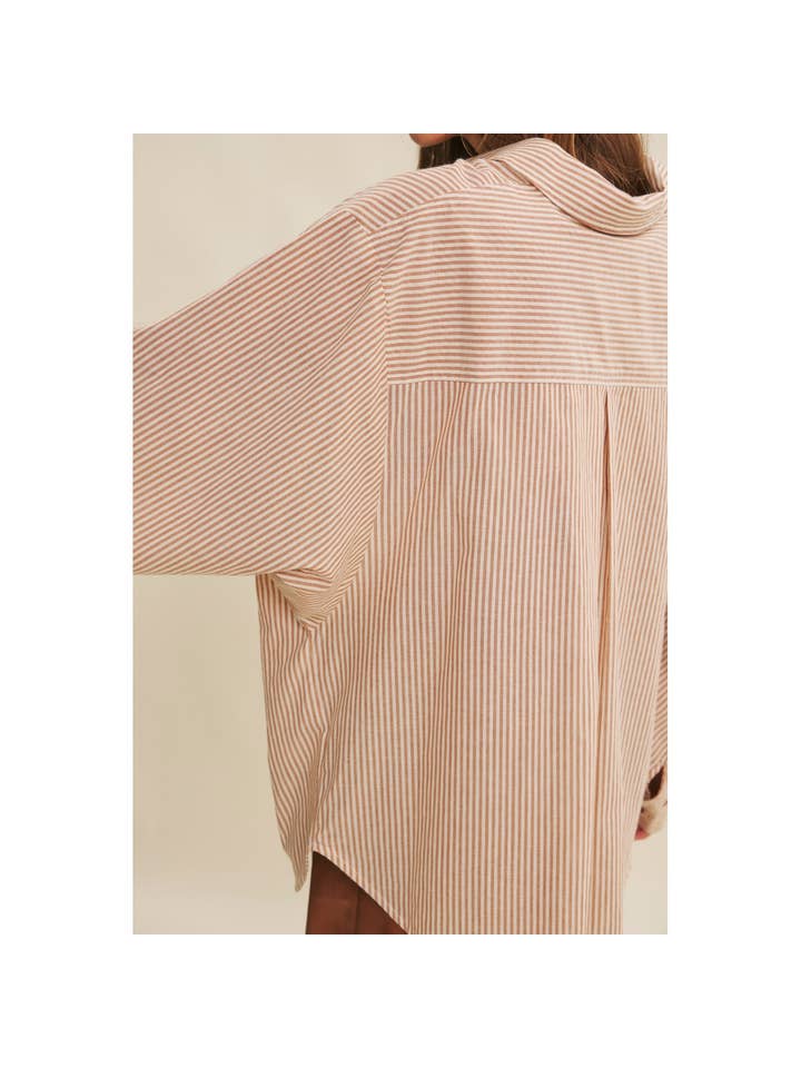 in february - Wholesale Buttoned-down shirt – Women's - SEASONLESS EASE COTTON PINSTRIPE BUTTON-DOWN OVERSIZED SHIRT23