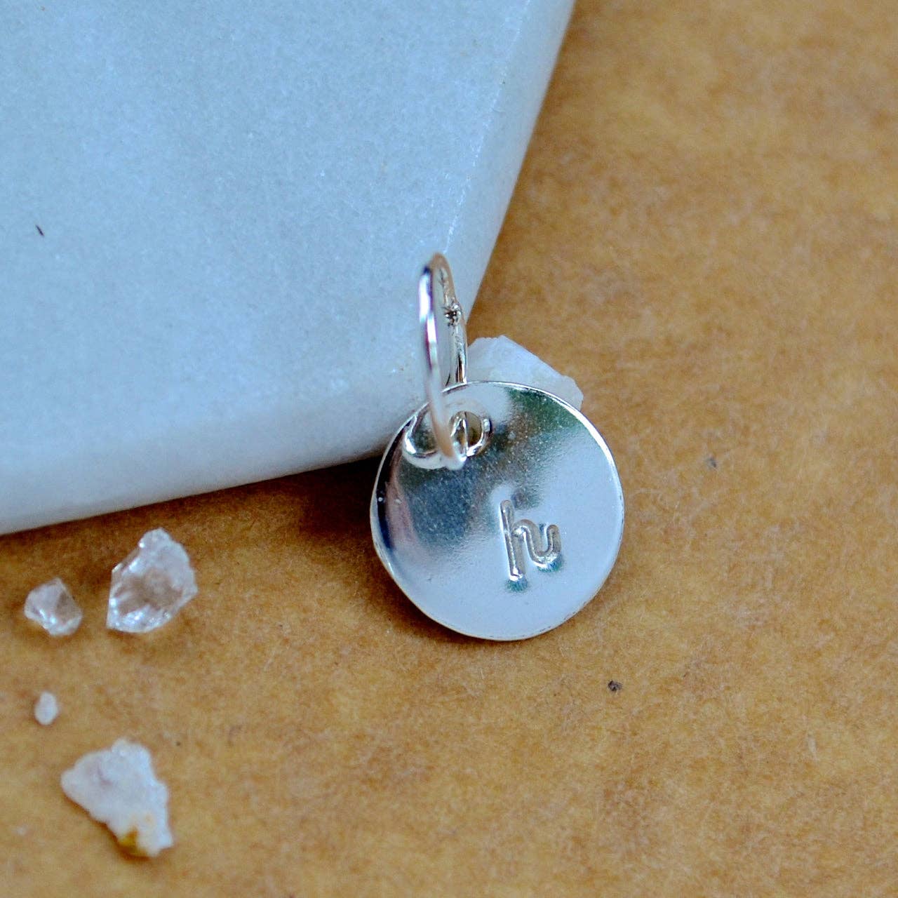 Foamy Wader - Venta al por mayor Abalorios/colgantes individuales - Set de abalorios con letra cursiva en minúscula, con letra cursiva, triple metal31