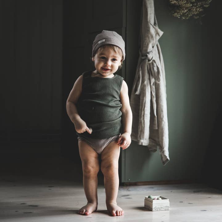 The Tank - Moss per la vendita all'ingrosso da parte di Lovely Littles