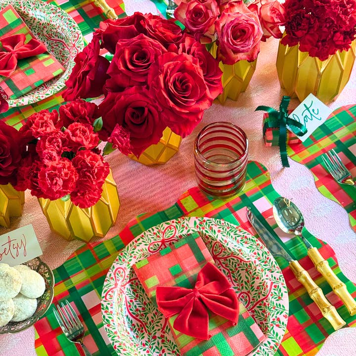 Lucy Grymes Designs - Wholesale Disposable placemat - Holiday Plaid Scalloped Rectangle Paper Placemat | Set of 242