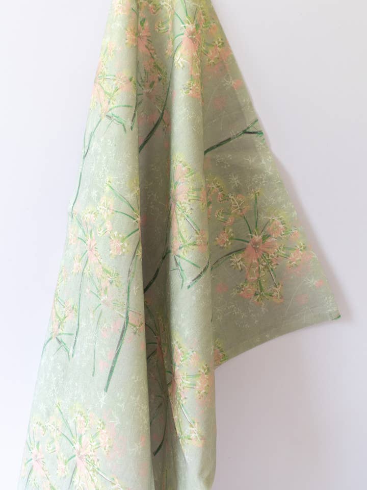 Asciugamano da cucina verde salvia con stampa botanica floreale per la vendita all'ingrosso da parte di Gather Goods Co - Cards, Coasters, Tea Towels, Art, Mugs