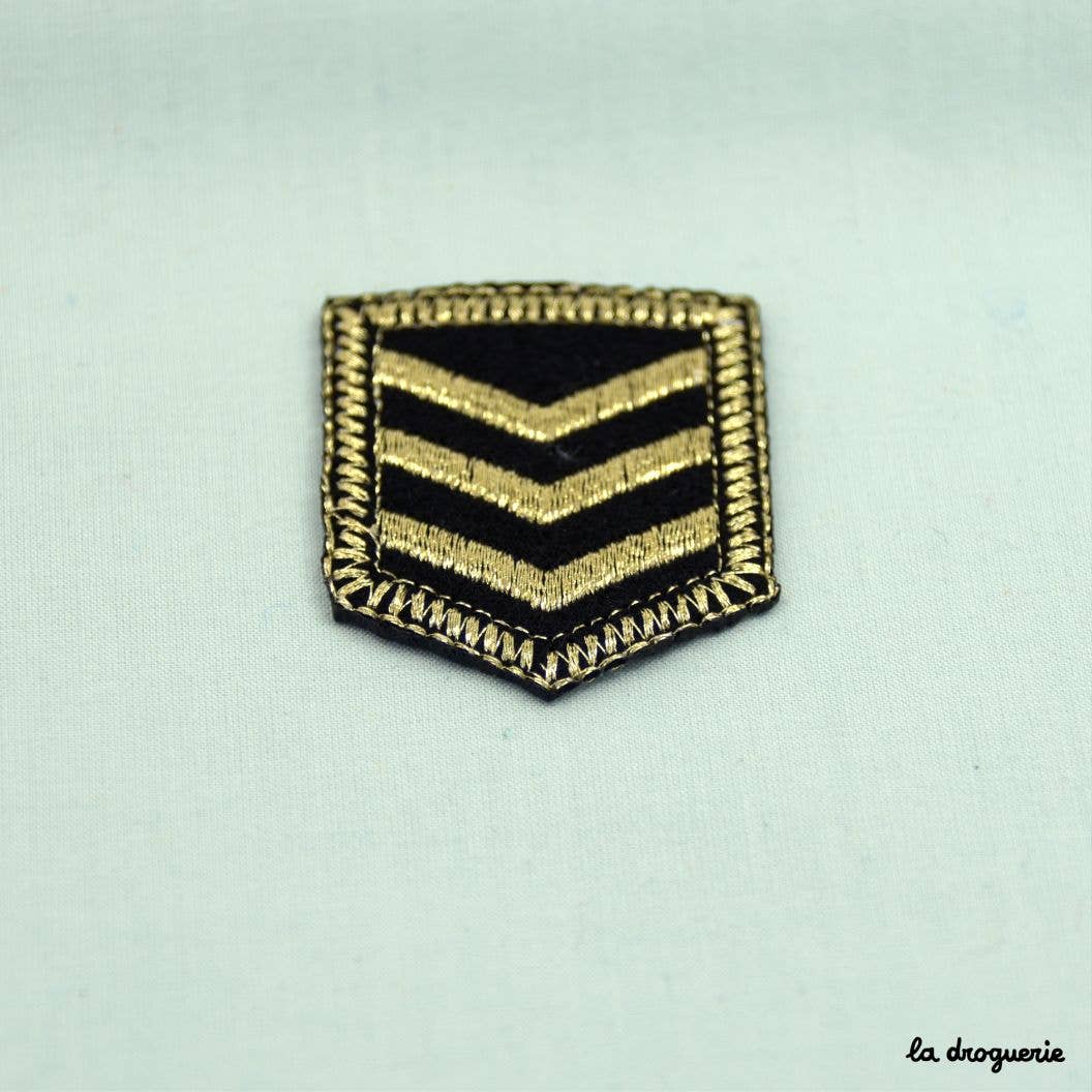 LA DROGUERIE - Wholesale Patch - "Crest 'chevron shield'"1